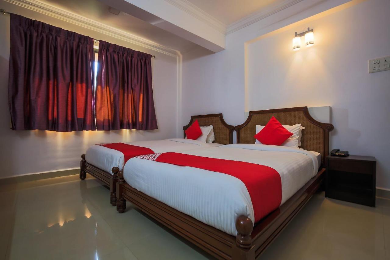 Oyo 18647 Pandav City Hotel Madgaon Exterior photo