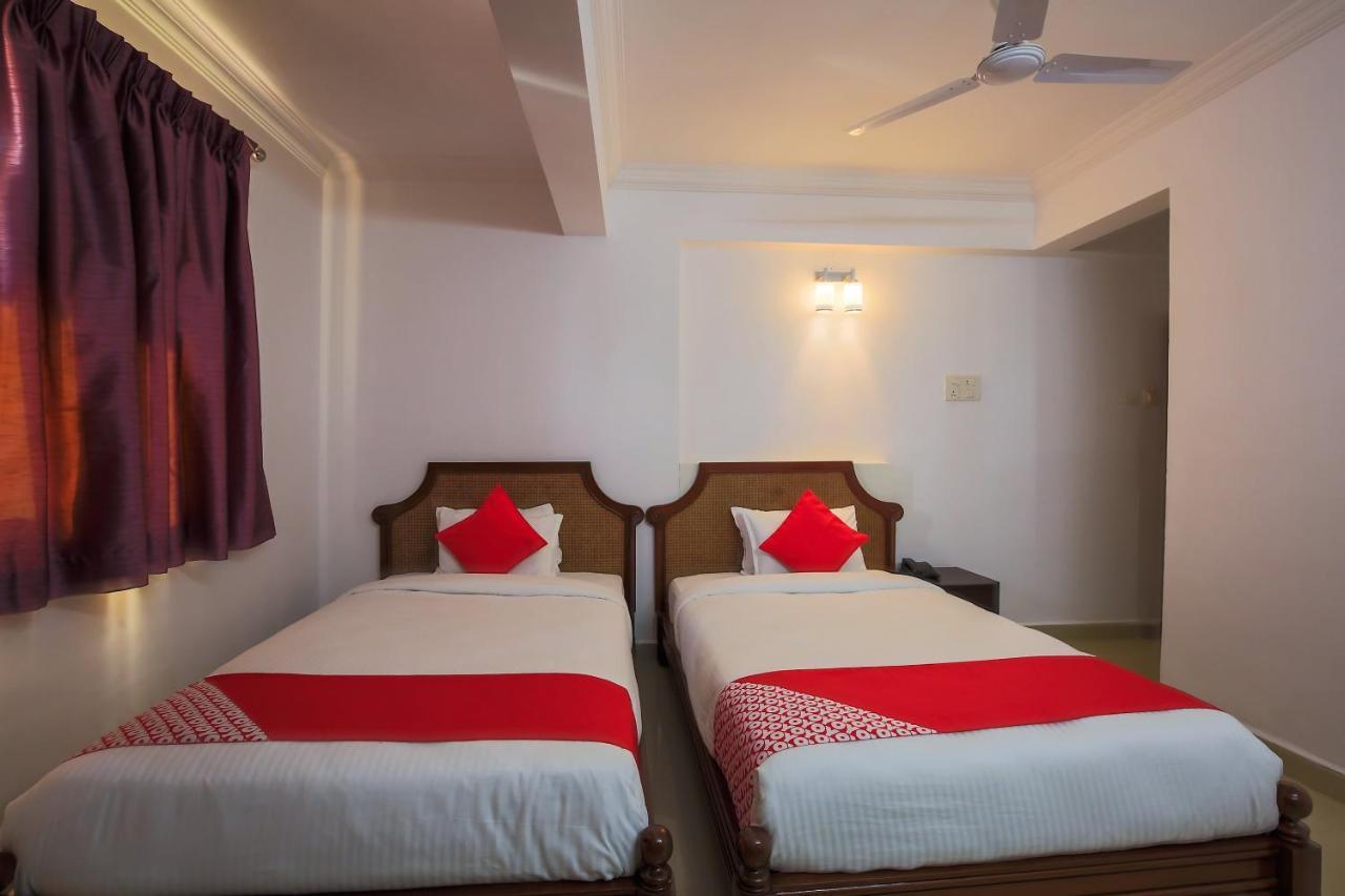 Oyo 18647 Pandav City Hotel Madgaon Exterior photo
