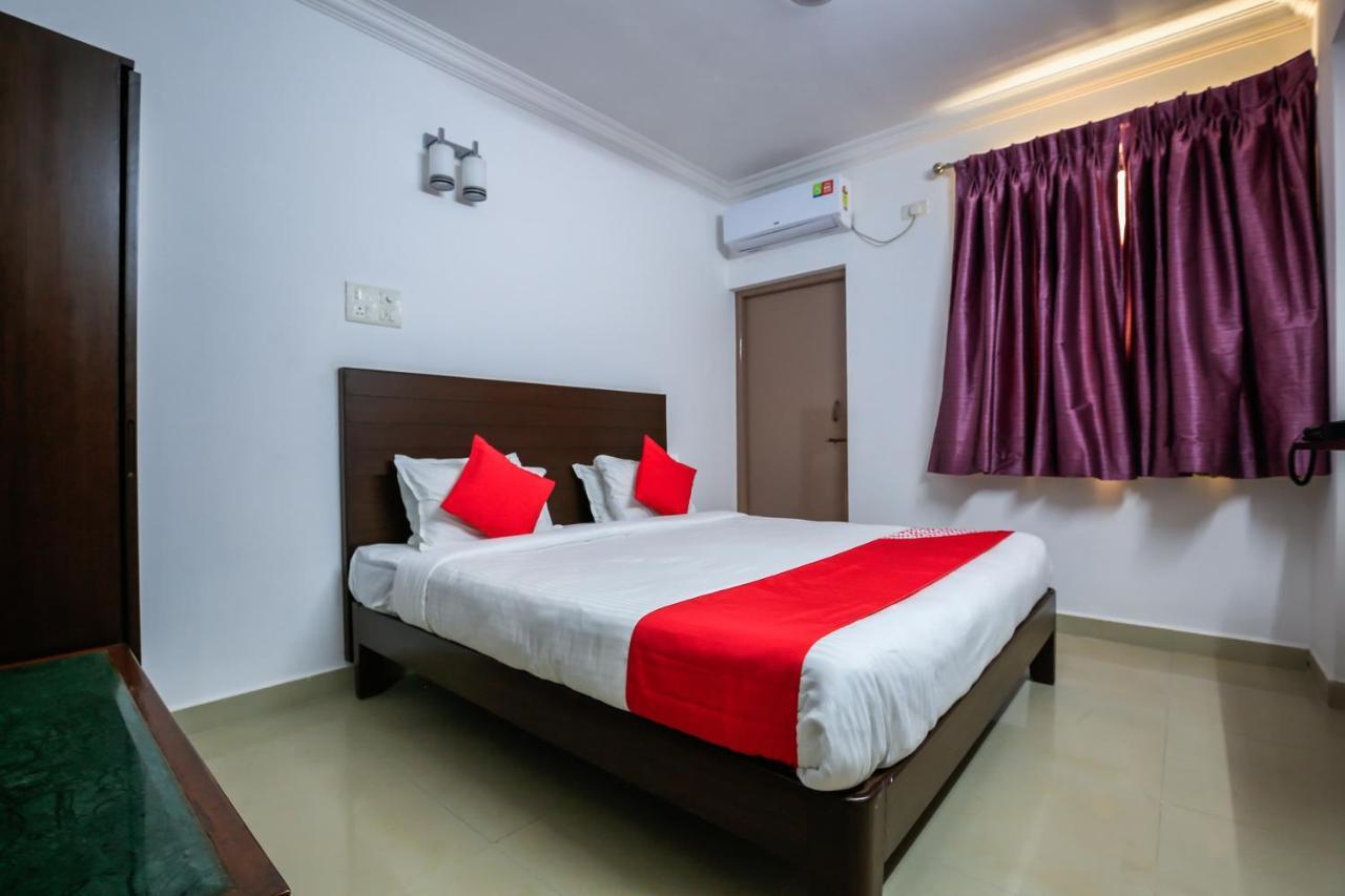 Oyo 18647 Pandav City Hotel Madgaon Exterior photo
