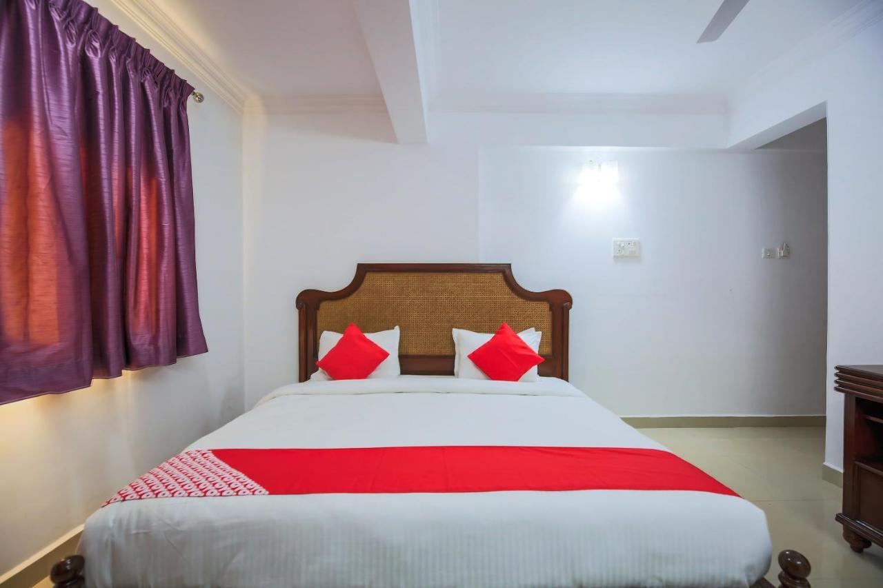 Oyo 18647 Pandav City Hotel Madgaon Exterior photo