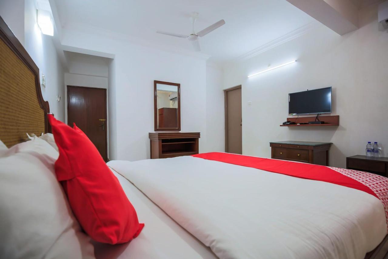 Oyo 18647 Pandav City Hotel Madgaon Exterior photo