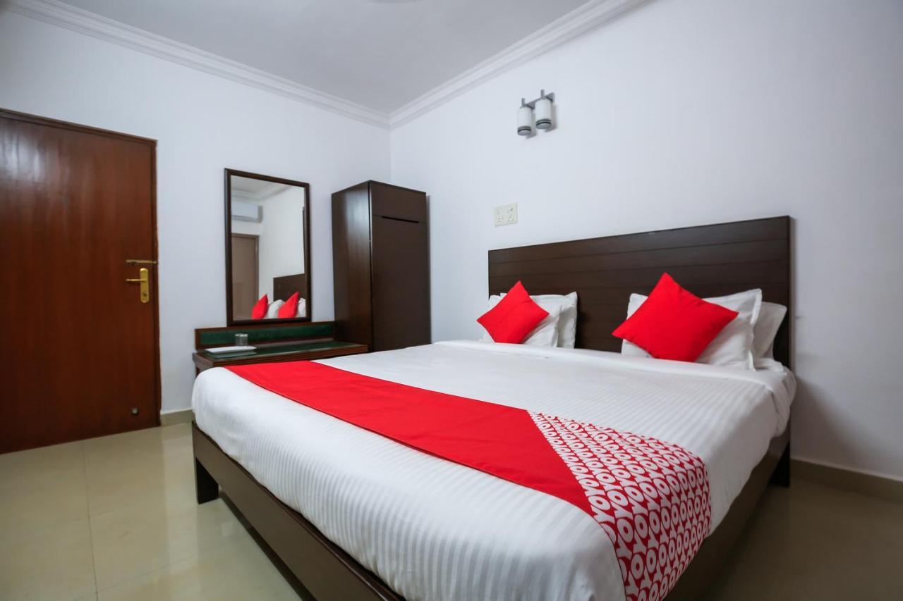 Oyo 18647 Pandav City Hotel Madgaon Exterior photo
