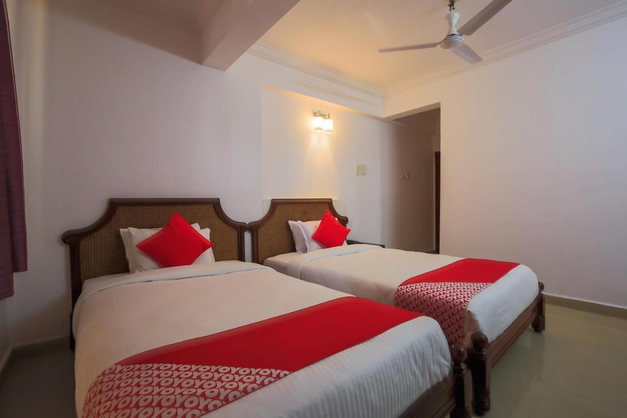 Oyo 18647 Pandav City Hotel Madgaon Exterior photo