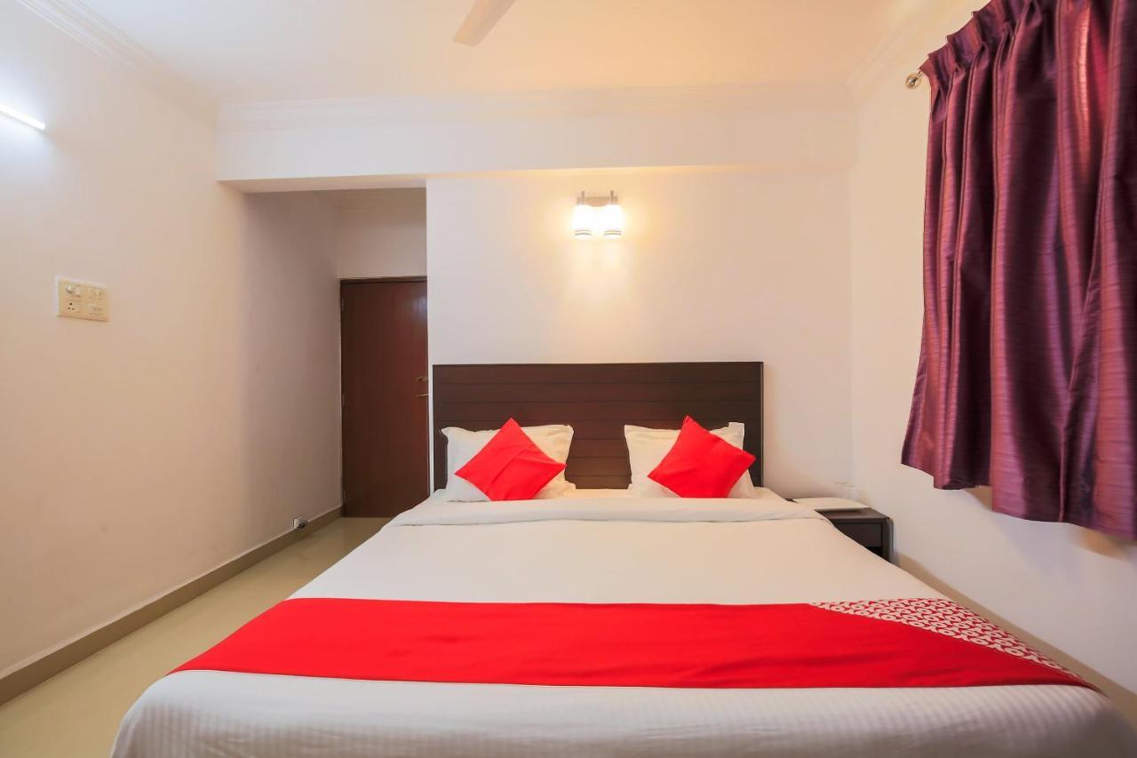 Oyo 18647 Pandav City Hotel Madgaon Exterior photo